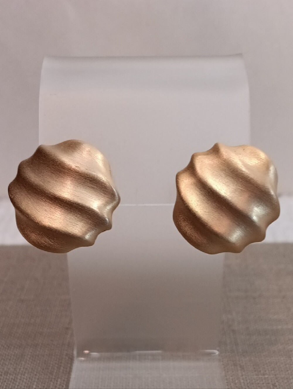 Matte Gold Sculpted Wave Pierced Earrings Vintage 1980s